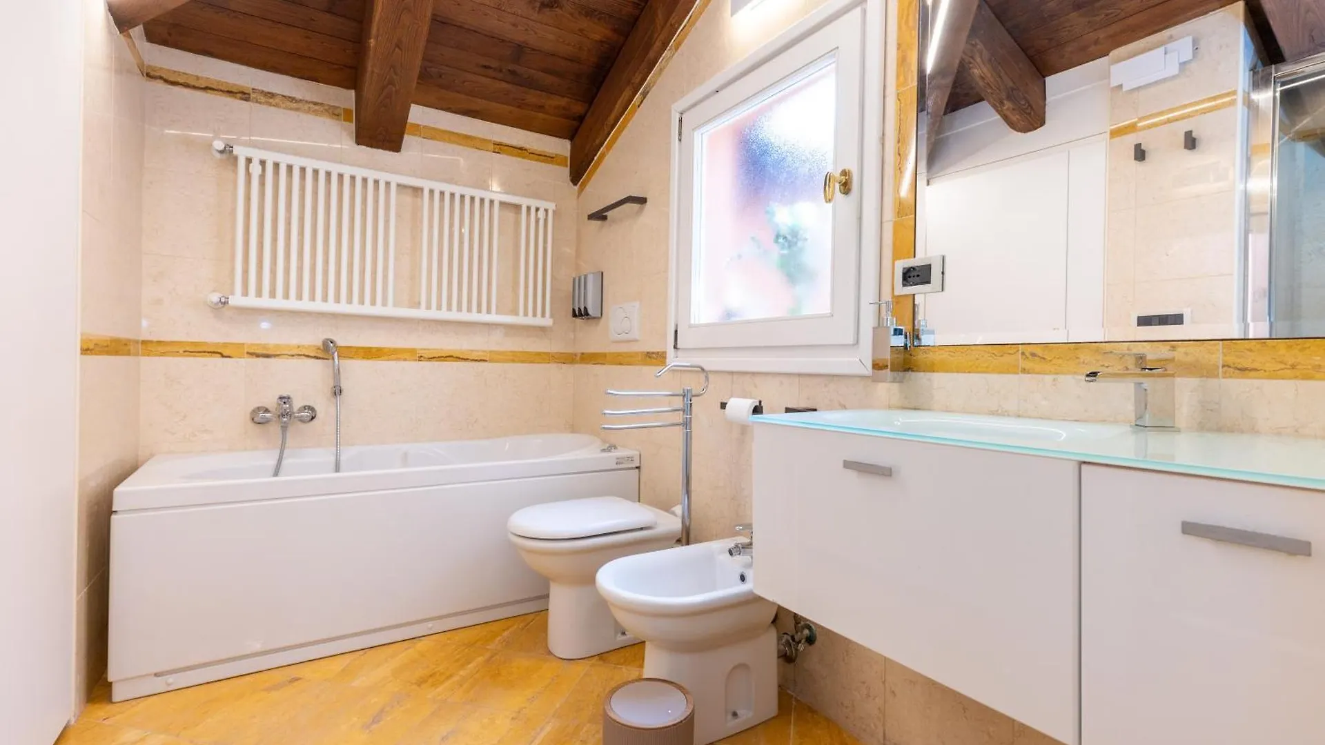 Villa Bottrigari-Bolognarooms 0*, Bologna